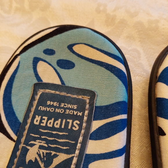 Island Slipper flip flops blue wave print handmade in Hawaii. Size 7men, 8 women - Picture 7 of 12